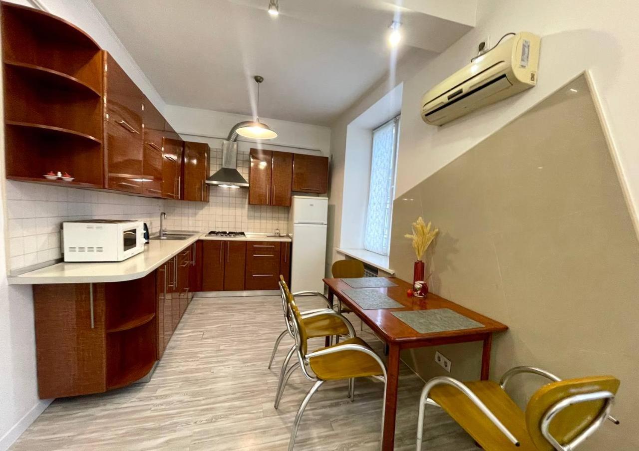 Pavlovskaya Square Appartement Charkov Buitenkant foto